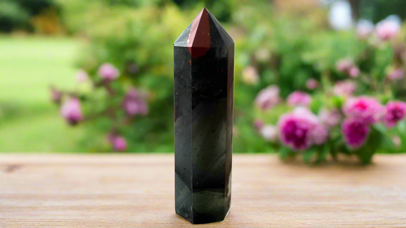 African Bloodstone Tower 5.5cm