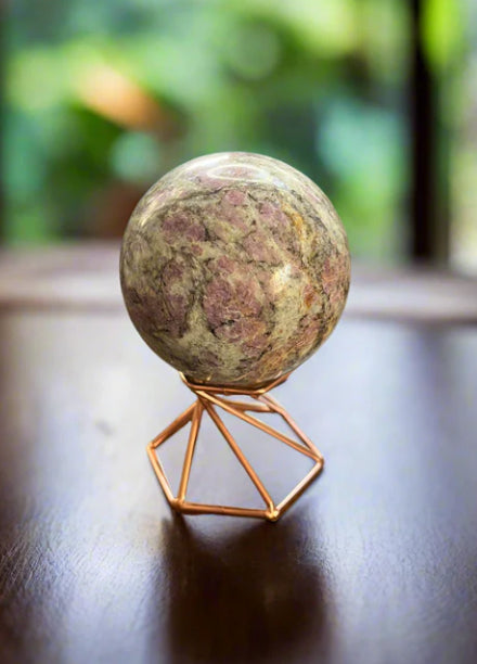 Metal Sphere Stand