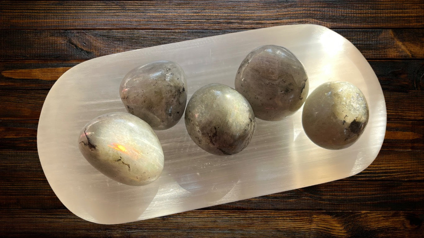 Labradorite Tumble Stone (Large)